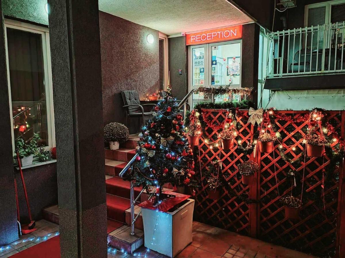 Bed And Breakfast Majesty Ni 외부 사진