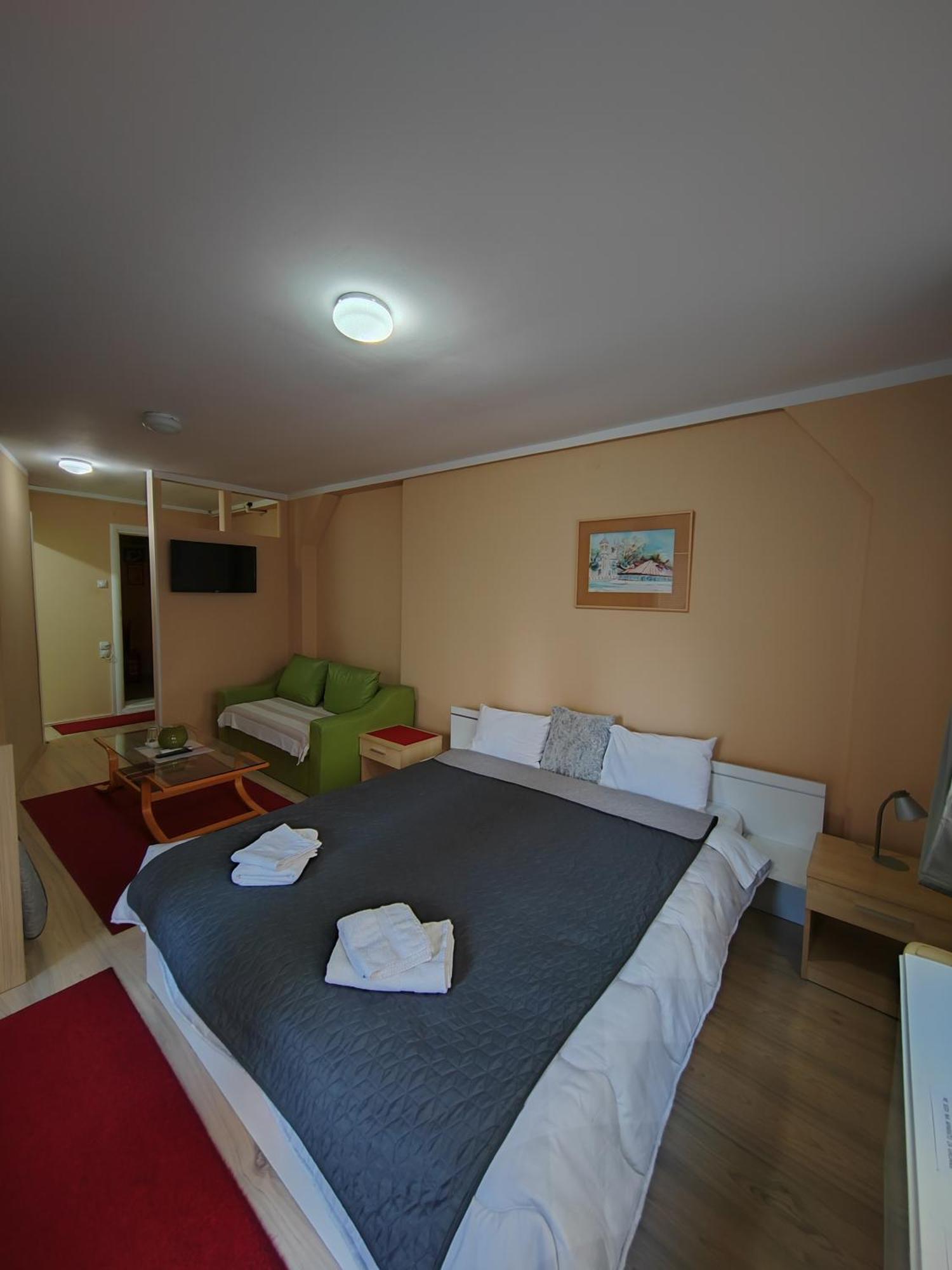 Bed And Breakfast Majesty Ni 외부 사진