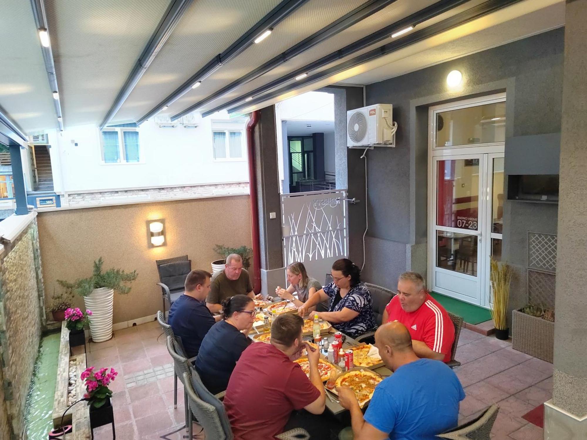 Bed And Breakfast Majesty Ni 외부 사진