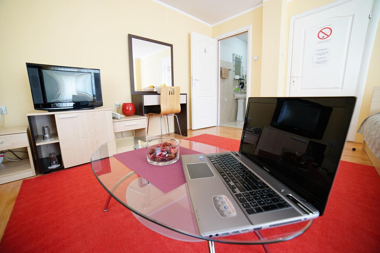 Bed And Breakfast Majesty Ni 외부 사진